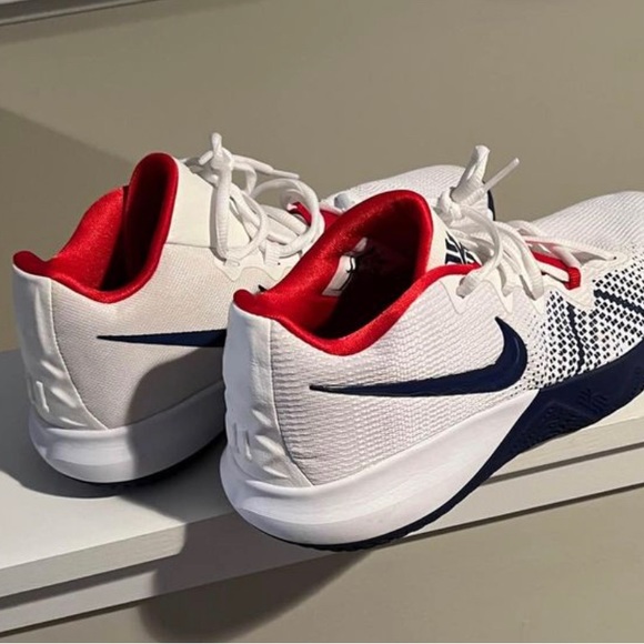 Kyrie Flytrap EP 'USA' Size 11 (New, Worn Once) No original Box - Picture 3 of 3